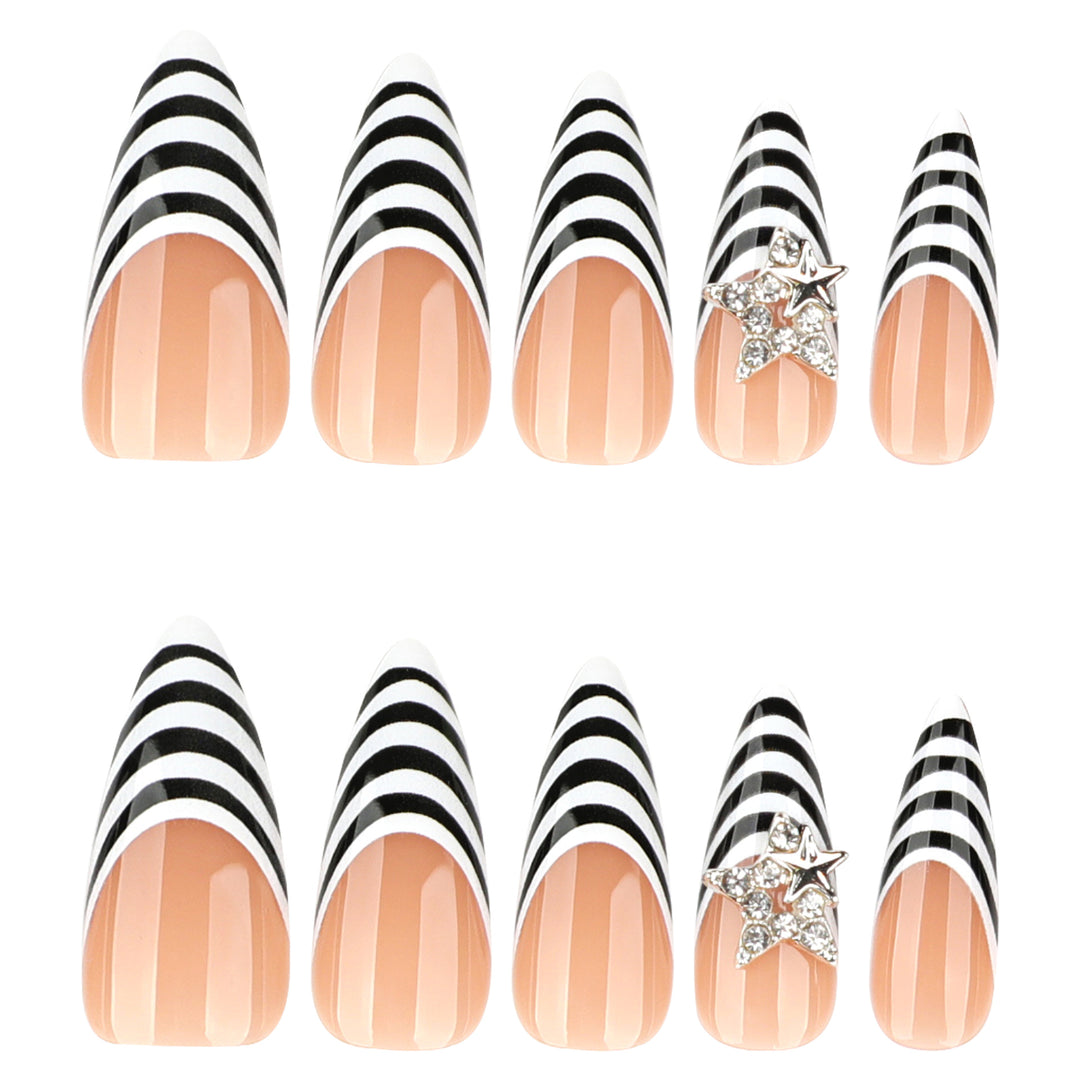 Glamorous Lace Nails Stornfield
