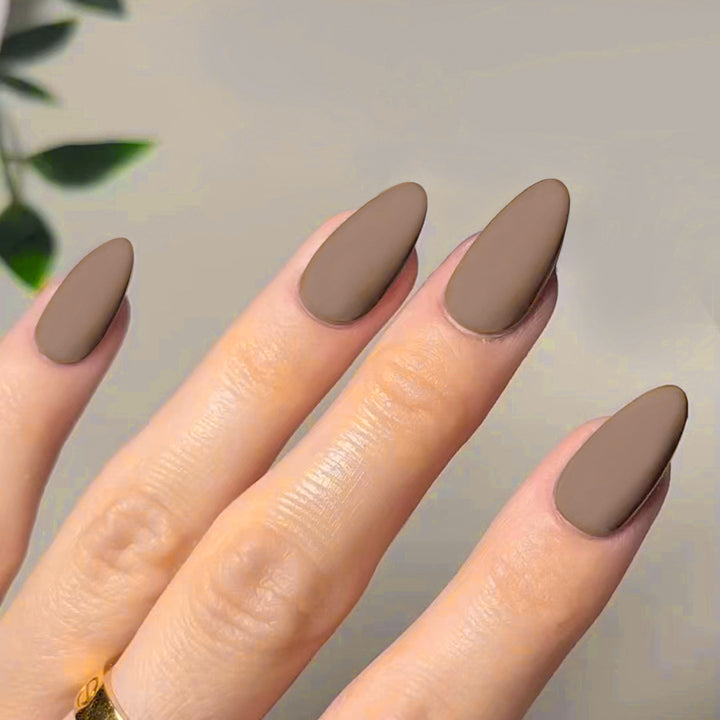 Artful stiletto nails in matte design Stornfield