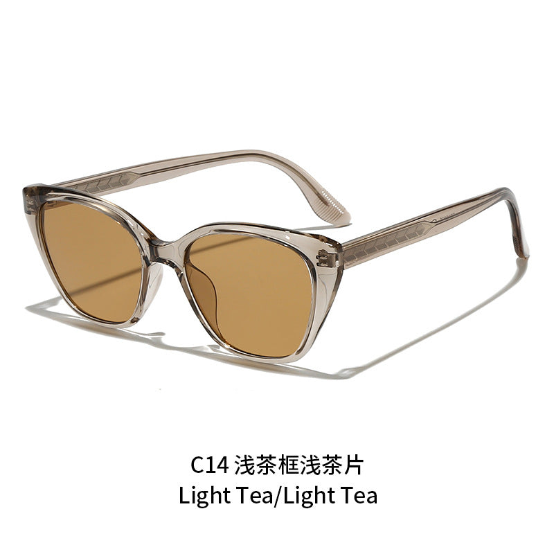 Women's fashionable sunglasses in feminine geometric design Stornfield