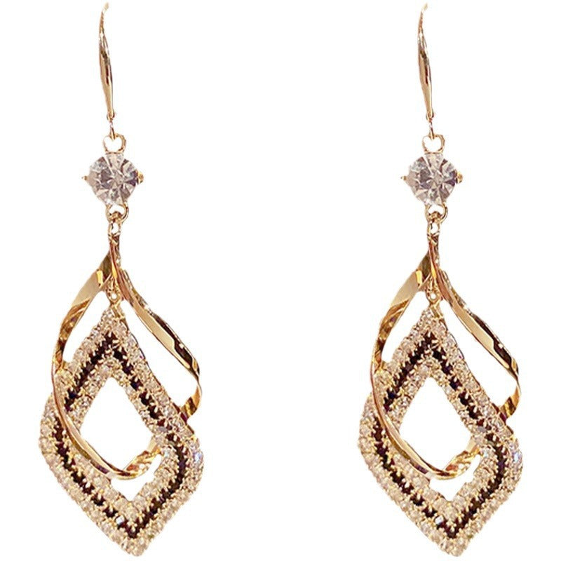 Statet Dangle Earrings Stornfield