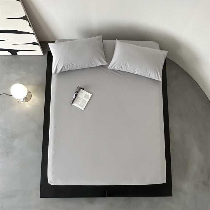 Fitted sheet set with pillowcases made of extra soft cotton jersey and deep hem