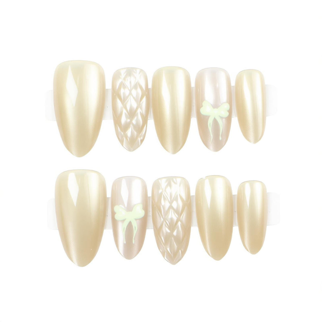 Elegant Press-On Nail Art Set with Decorative Floral Elements Stornfield