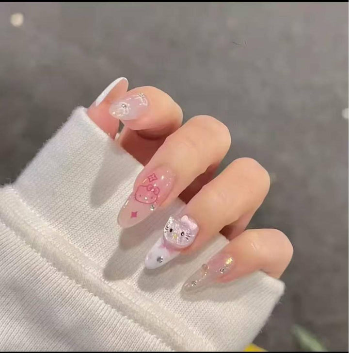 Artful nail designs with cat motif Stornfield