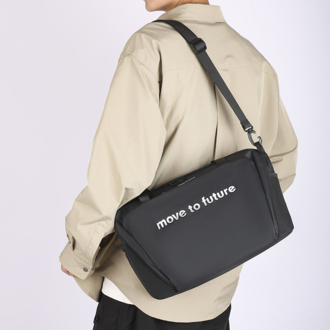 Sporty shoulder bag with innovative carrying system Stornfield