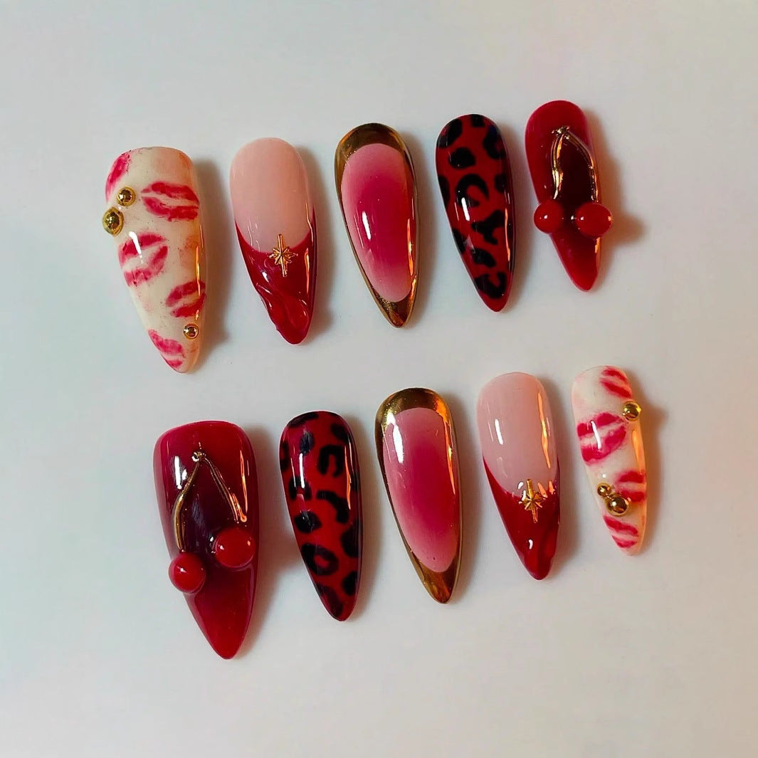 Artistic Kiss-Themed Press-On Nail Art Stornfield