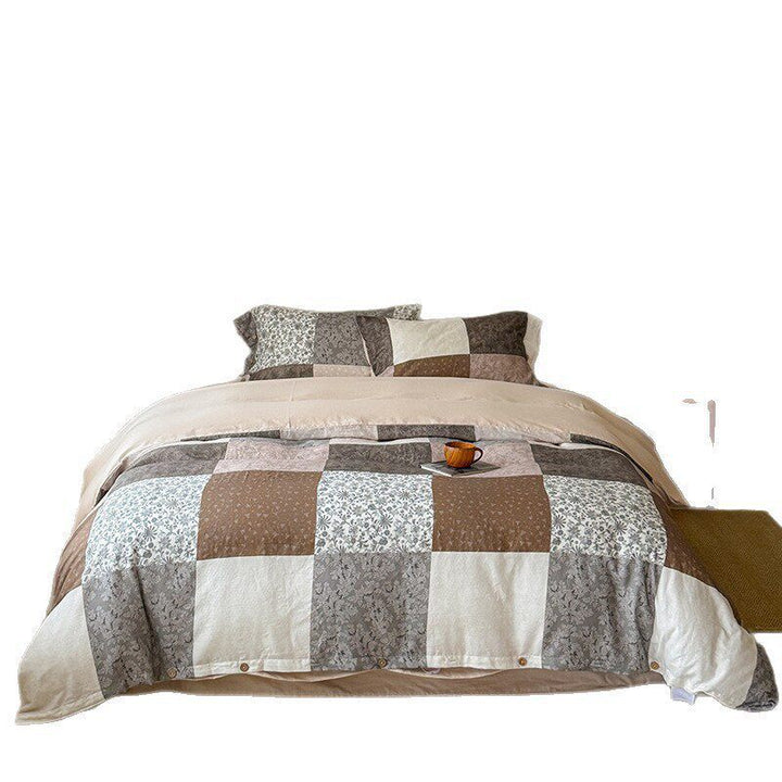 Finely woven cotton bedding set with delicate floral print and decorative ties