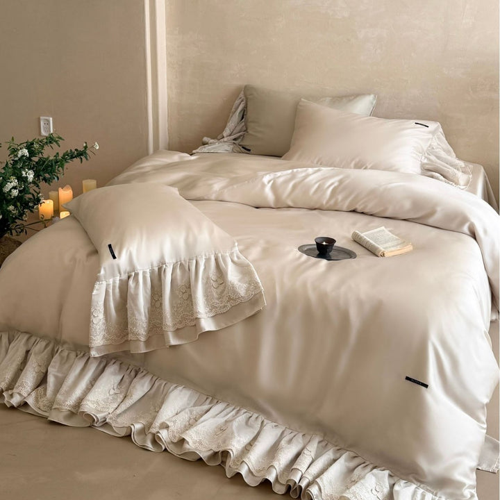 Luxury Satin-Feel Ruffled Lace-Trim Duvet Cover Set with Deep Skirt