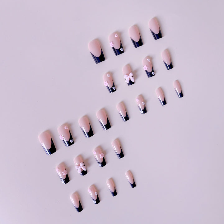 Artficial Nail Set with Floral Decorations Stornfield