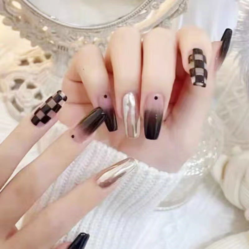 Nail art set with graphic patterns and elegant finish Stornfield