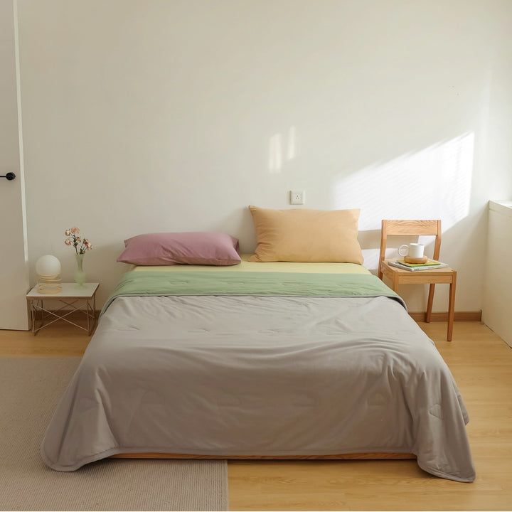Bedding set made of breathable cotton percale with light stonewash