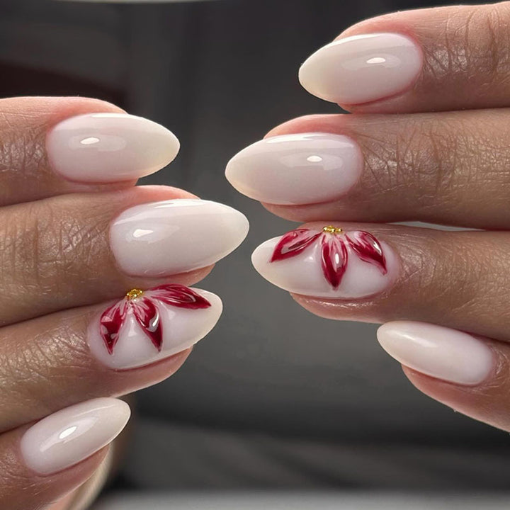 Artificial nail set with elegant flower decorations Stornfield