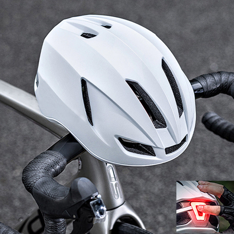 Road bike helmet with integrated safety light Stornfield