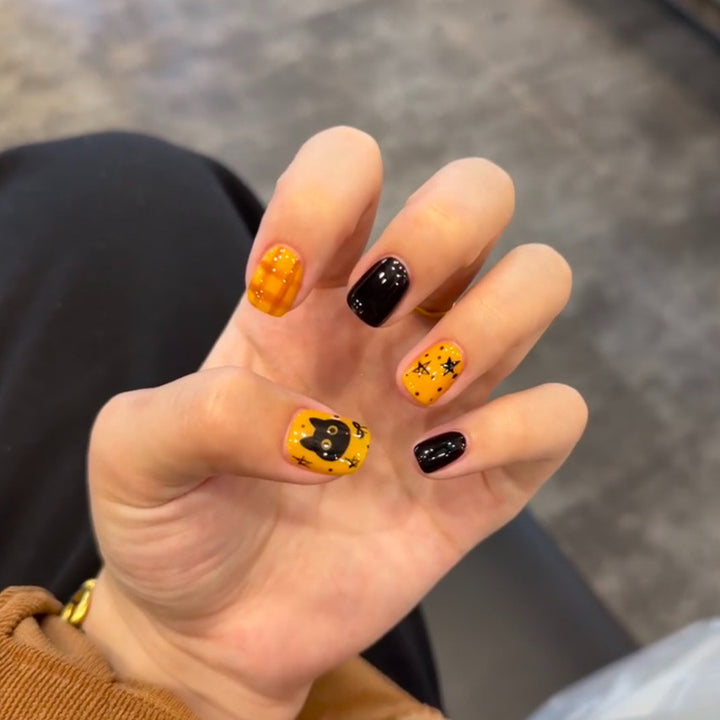 Creative Nail Art with Halloween Motif Stornfield