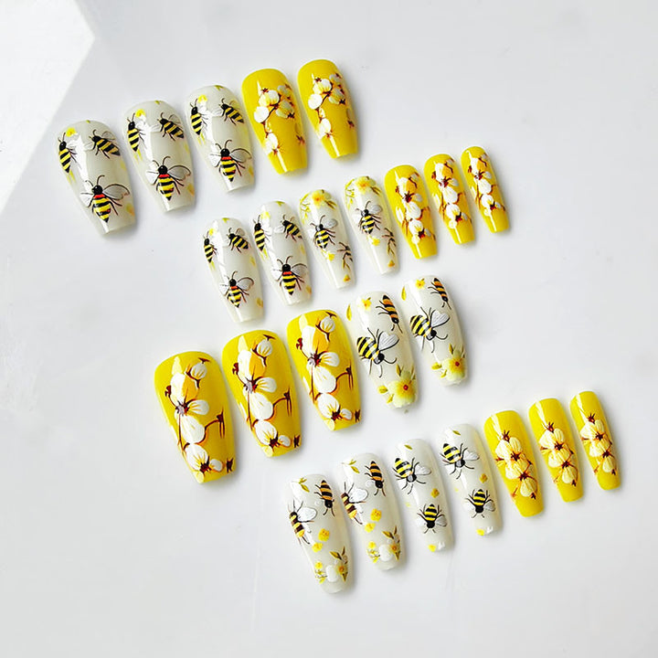 Artificial nails with bee and flower design Stornfield