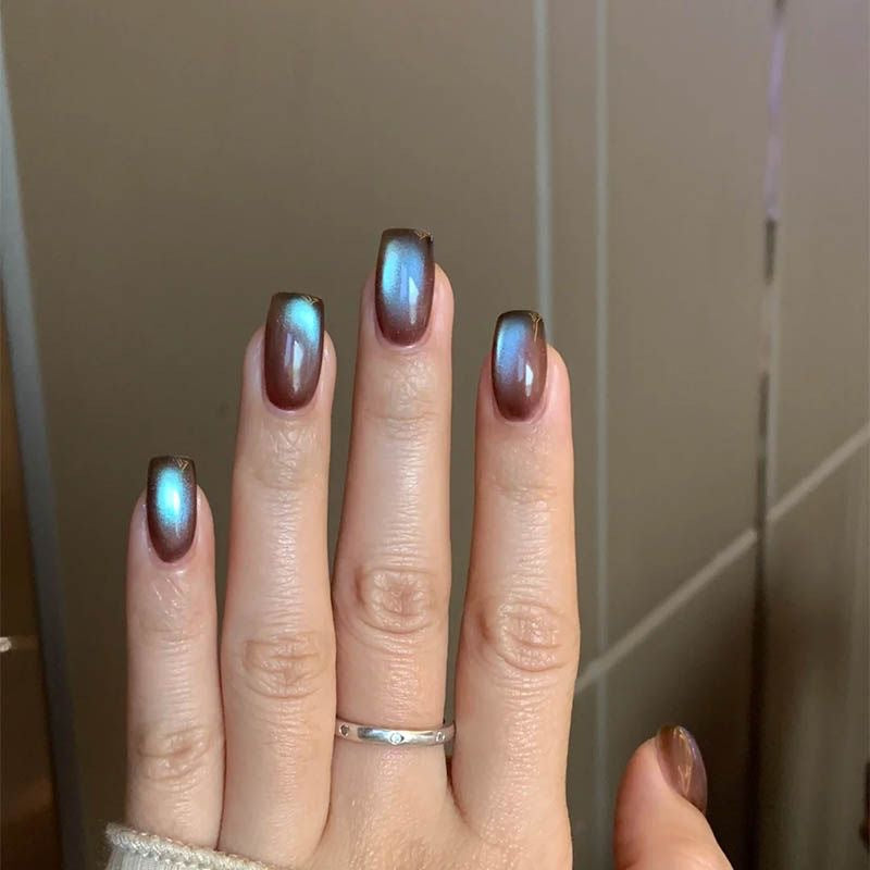 Iridescent Press-On Nail Set