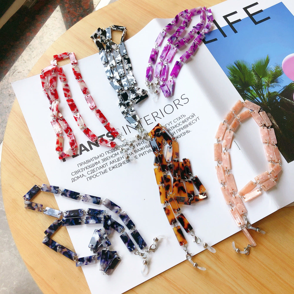 Stylish Tortoiseshell Pattern Eyewear Chain Stornfield