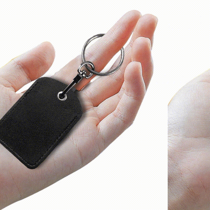 Unisex keychain with integrated Tracker Stornfield