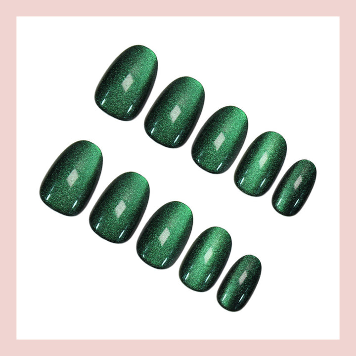 Artificial nail set with shimmering green effects Stornfield