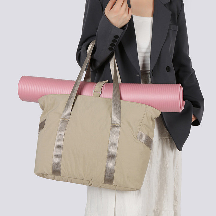 Stylish tote bag with spacious main compartment and reinforced handles Stornfield