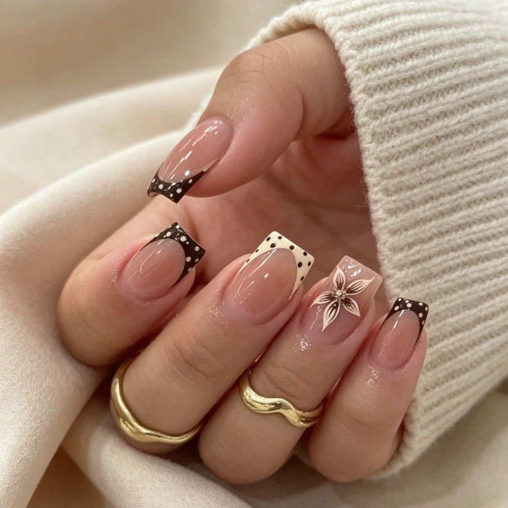 Decorative Floral Nail Art Extensions