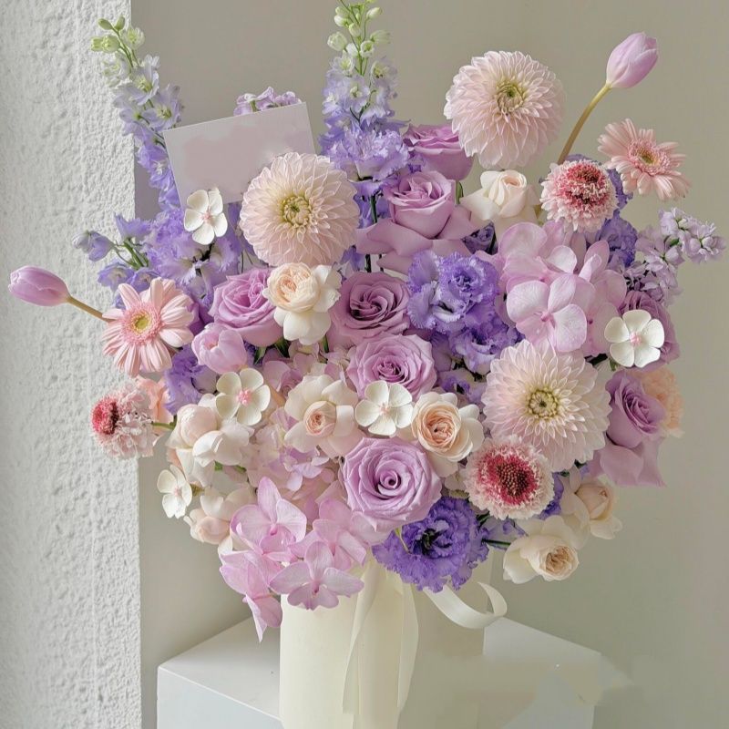 Decorative Floral Arrangement with Stylish Vase