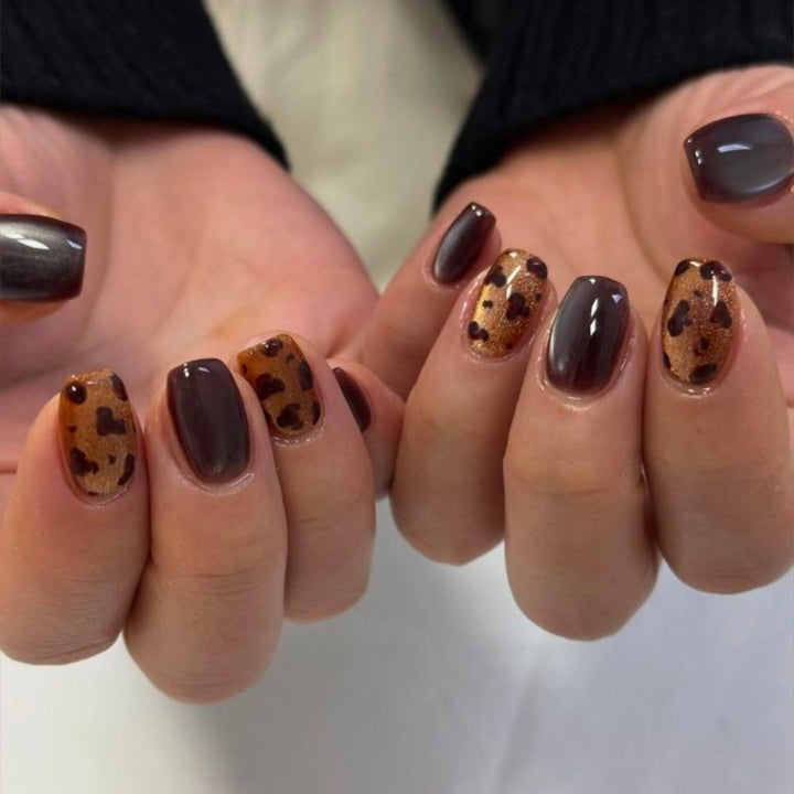 Fashionable leopard pattern artificial nails with glitter accents Stornfield