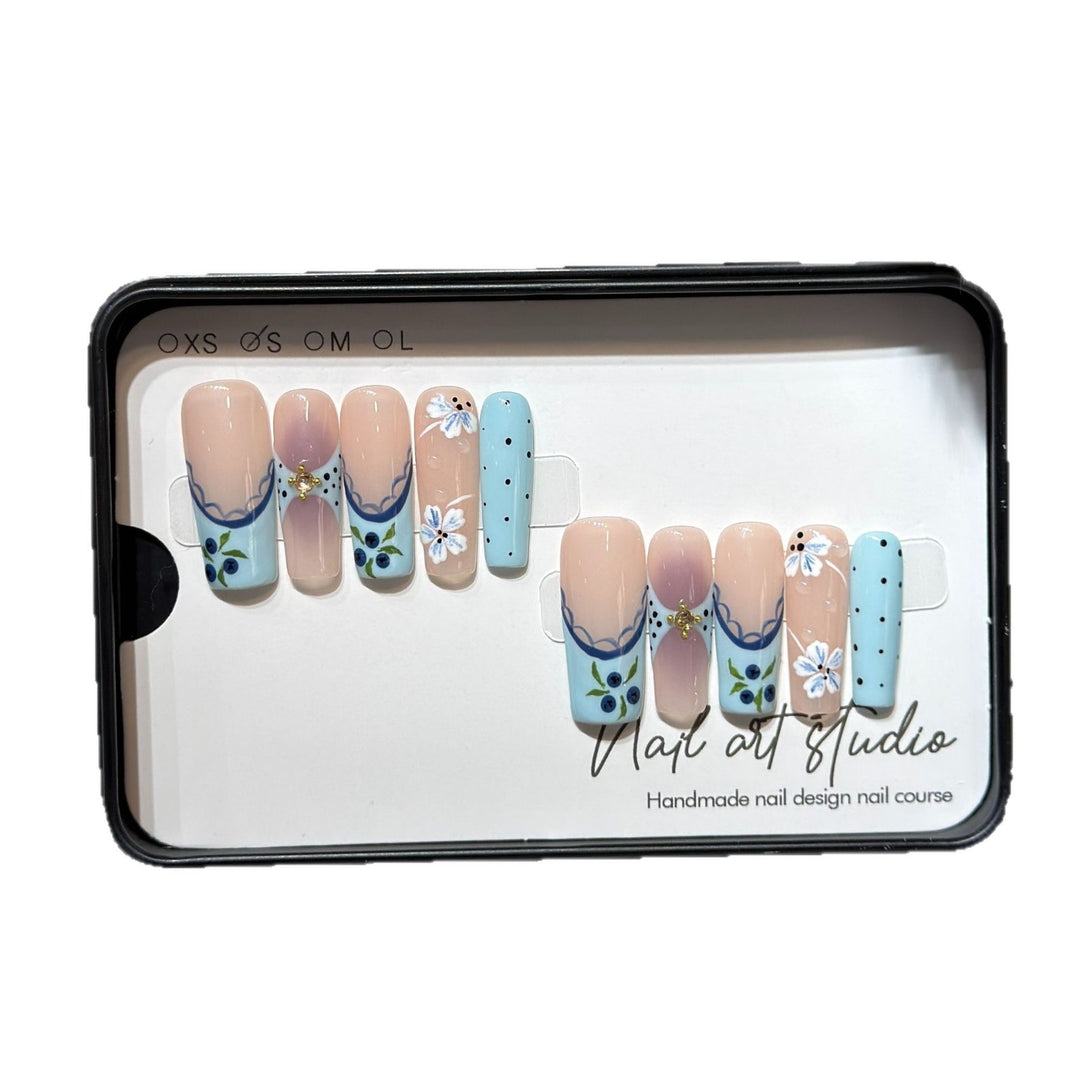 Artistic Press-On Nail Set with Floral and Geometric Design Stornfield