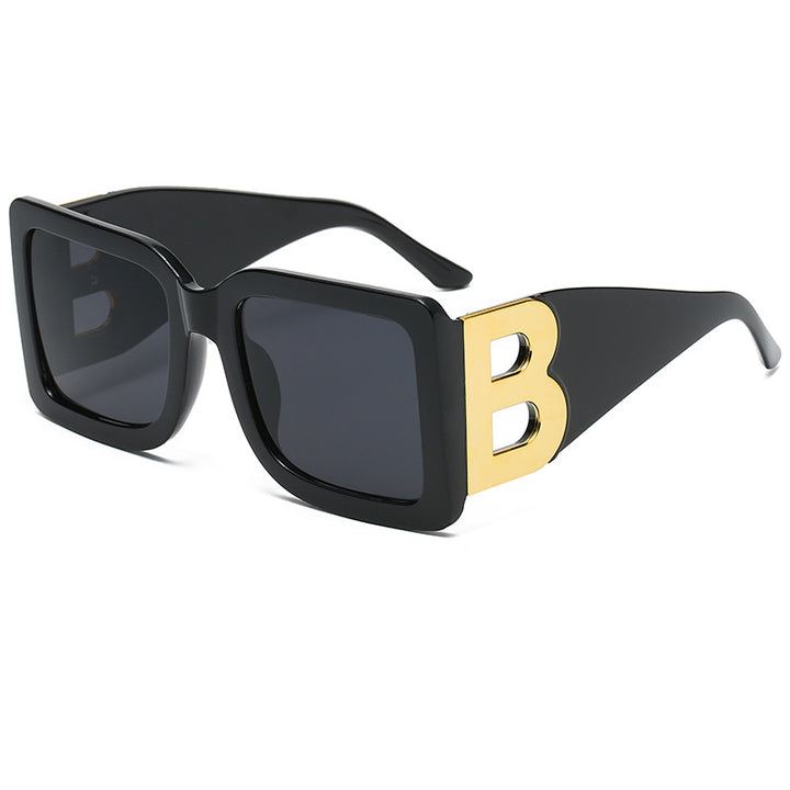 Women Oversized Sunglasses with Decorative Frame Stornfield