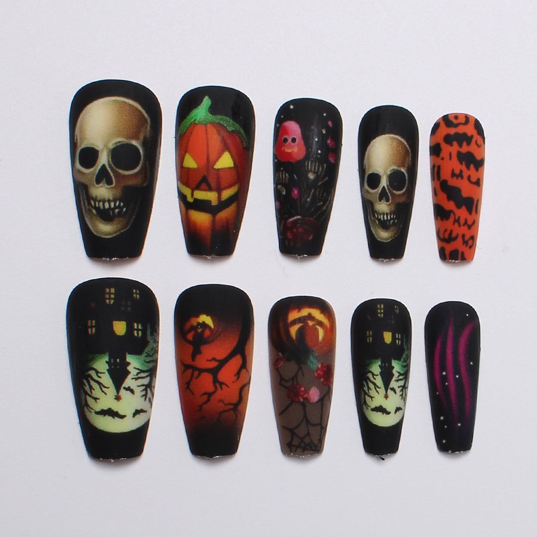 Acrylic nail set with creepy Halloween motif Stornfield