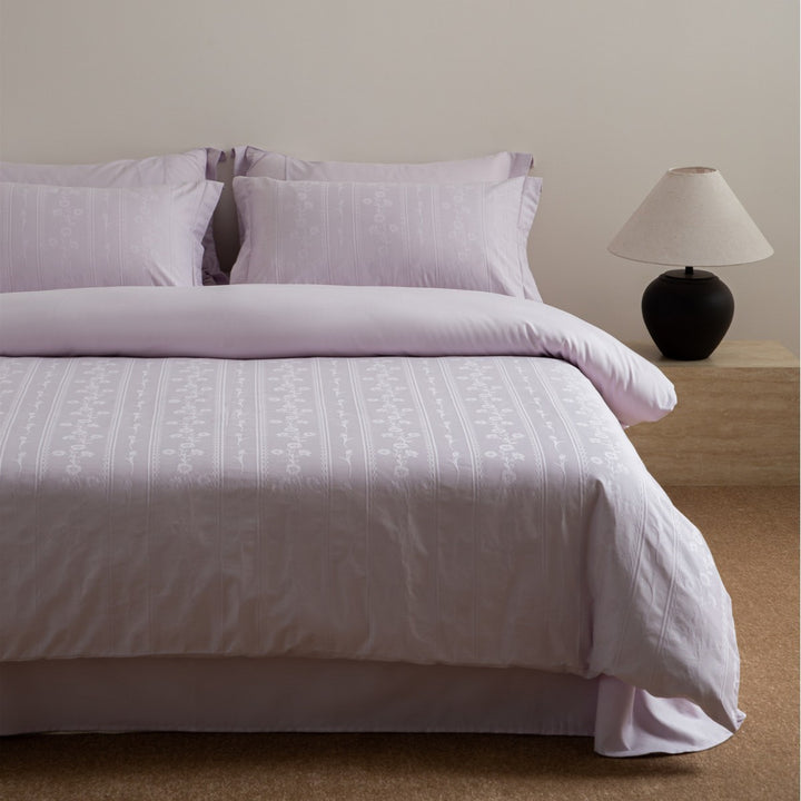 Luxury Jacquard Floral Duvet Cover Set with Pillow Shams