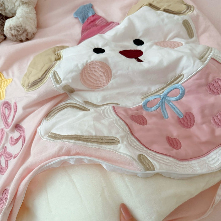 Children's bedding set with cute bear appliqué and soft microfiber