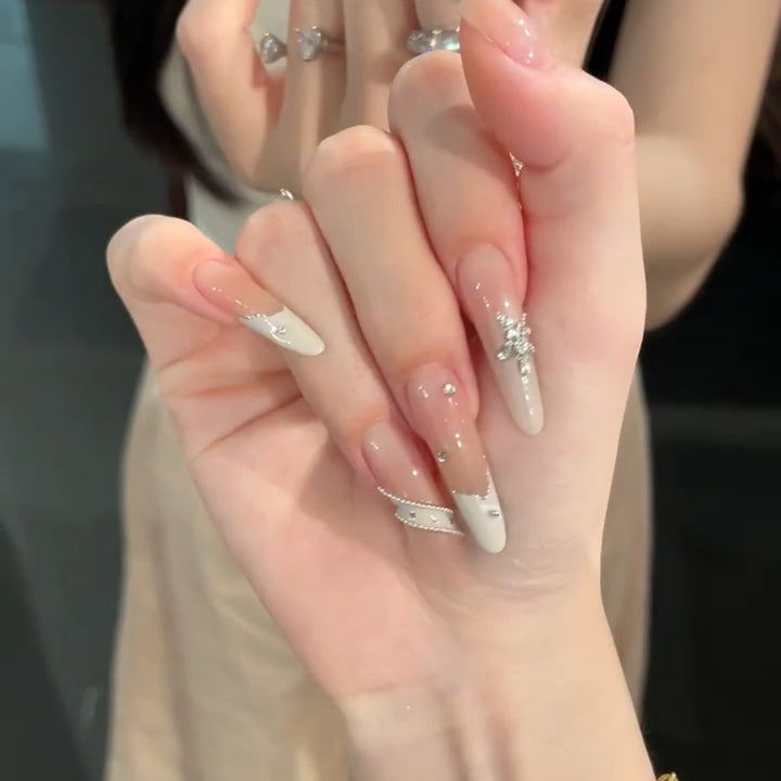Glamorous Nail Art Stornfield
