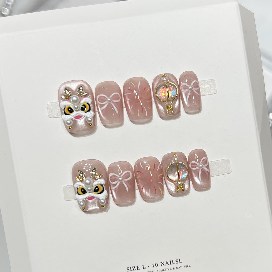 Artistic Themed Press-On Nail Set Stornfield