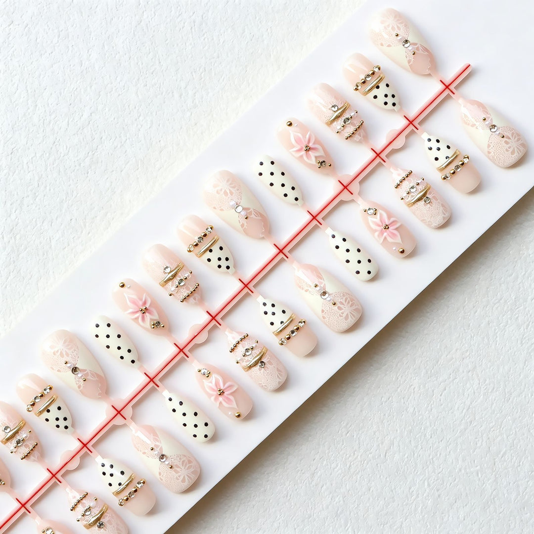 Elegant Lace Press-On Nail Set Stornfield