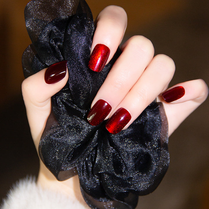 Elegant Nail Art with Gloss Finish Stornfield