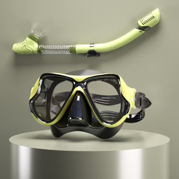 Diving mask with ergonomic design and a flexible snorkel Stornfield