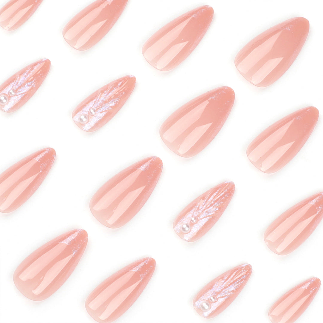 Artificial nail art with curved design Stornfield