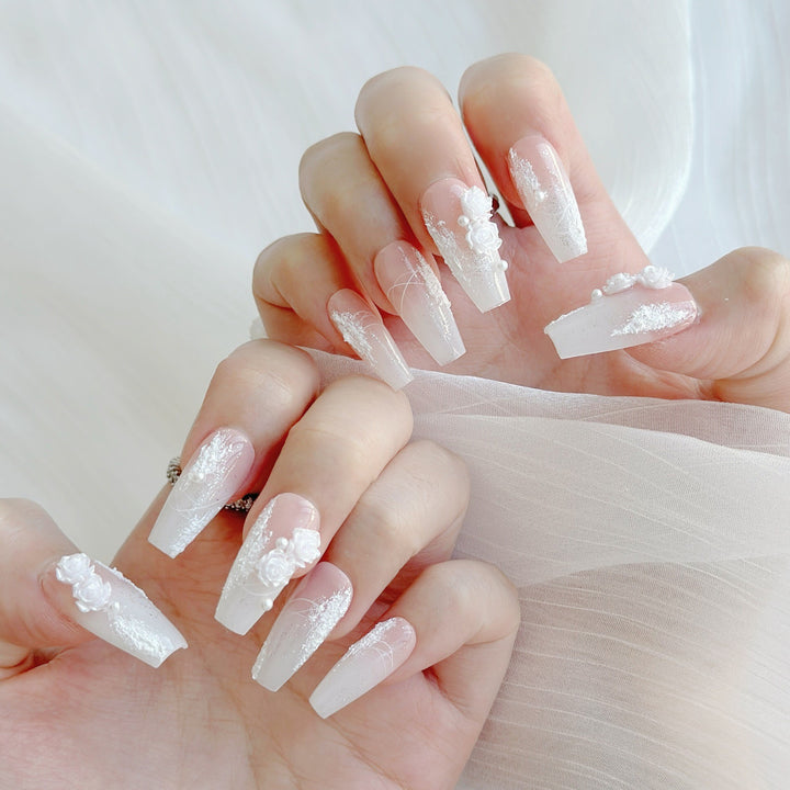 Elegant Floral Press-On Nail Set  1791774224