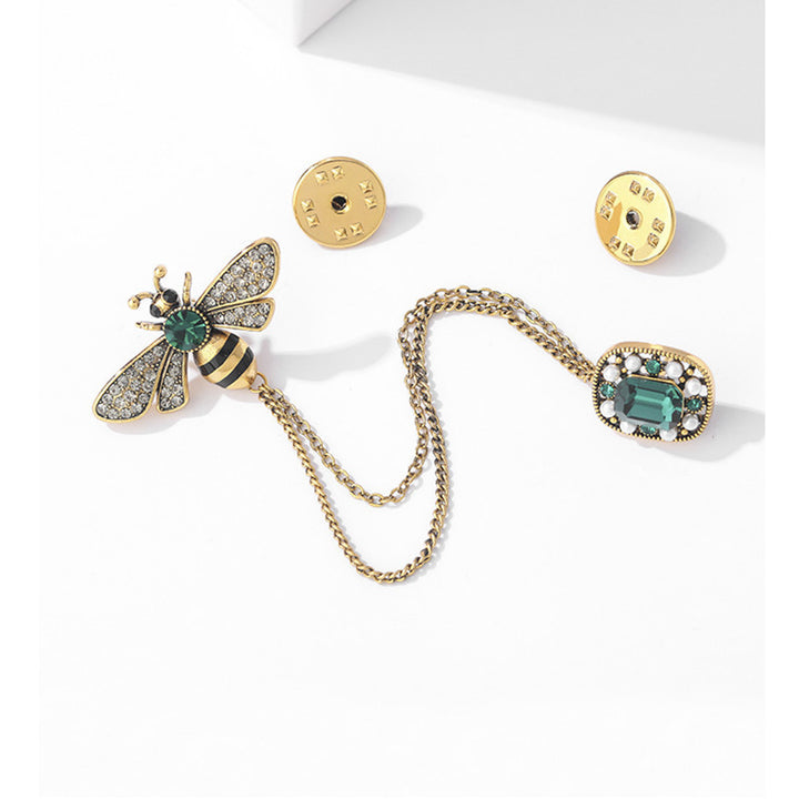 Elegant Bee-Inspired Brooch Stornfield