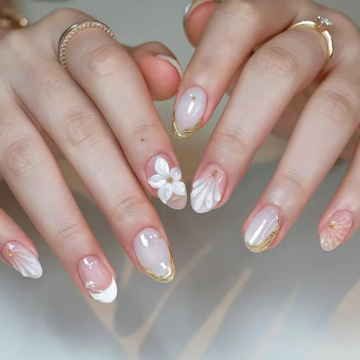 Elegant Decorative Press-On Nail Design Set