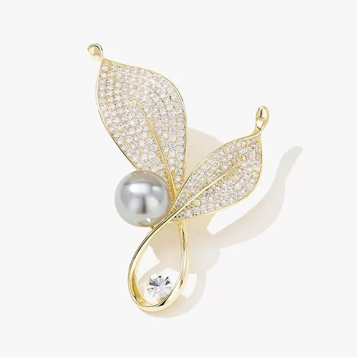Elegant and Glamorous Brooch with Pearls and Crystals Stornfield