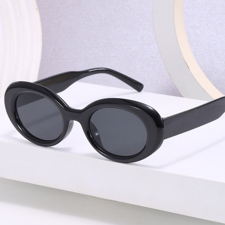 Women Oversized Sunglasses in Modern Design Stornfield