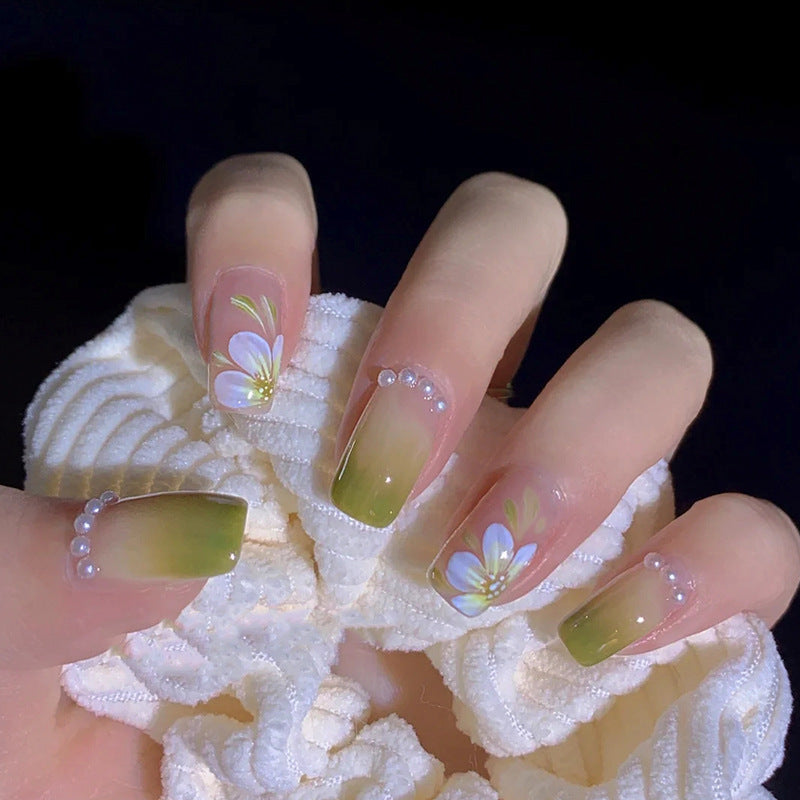 Floral Themed Press-On Nail Art