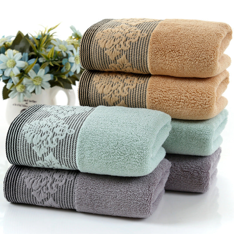 Ladies luxurious terry bath towel with elegant lace trim Stornfield