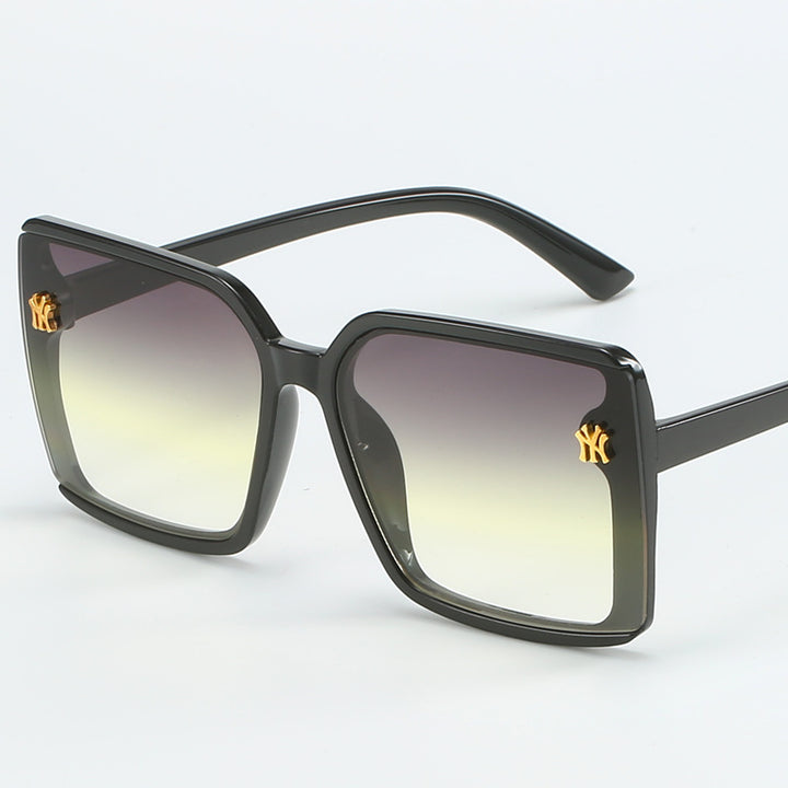 Women's Oversized Sunglasses with Elegant Lenses Stornfield