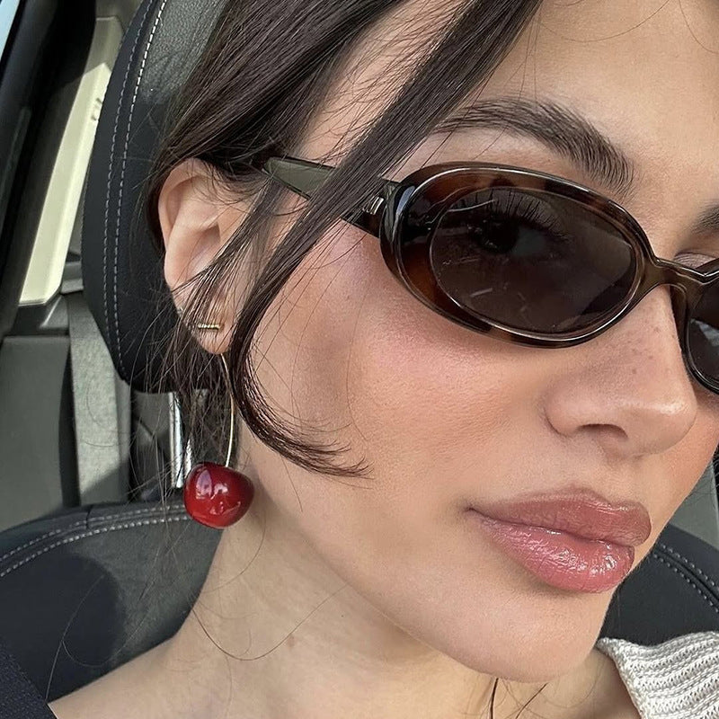 Ladies fashionable sunglasses in elegant tortoise shell design Stornfield