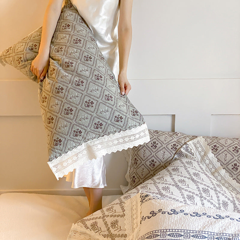 Quilted Cotton-Lace Trimmed Diamond Matelassé Bedspread with Matching Shams