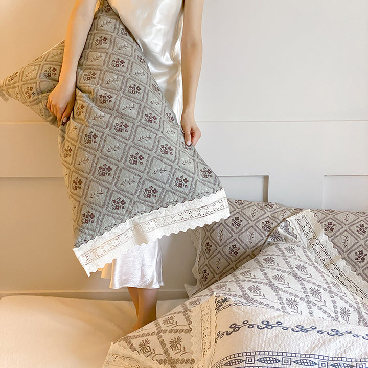 Quilted Cotton-Lace Trimmed Diamond Matelassé Bedspread with Matching Shams