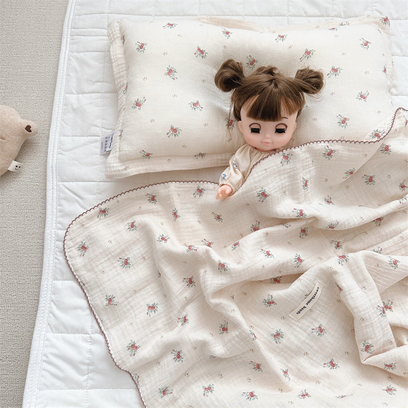 Unisex cuddly muslin blanket with elegant floral pattern Stornfield