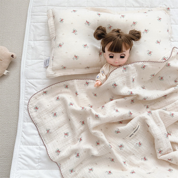 Unisex cuddly muslin blanket with elegant floral pattern Stornfield